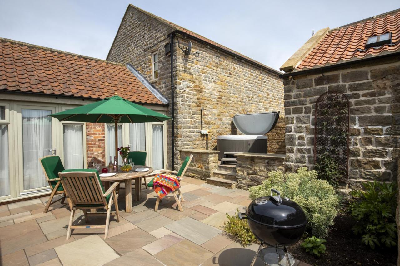 Thirley Cotes Farm Cottages Scarborough Exterior foto